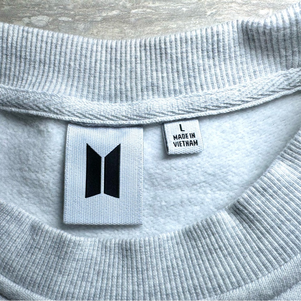 Official BTS DNA Varsity Sweatshirt 03 Big Hit Ent. Women’s Large Gray - Picture 9 of 9